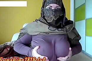 Saudi Arabia Muslim big boobs Arab girl in Hijab bbw curves live cam poster