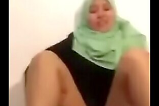 Green tudung malay blowjob with sex in hotel poster