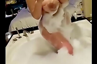 Natural giant tits milf in bath